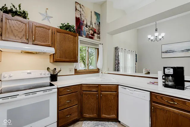 $269,900 | 7741 Hooper Strait Drive, Indianapolis, IN 46236