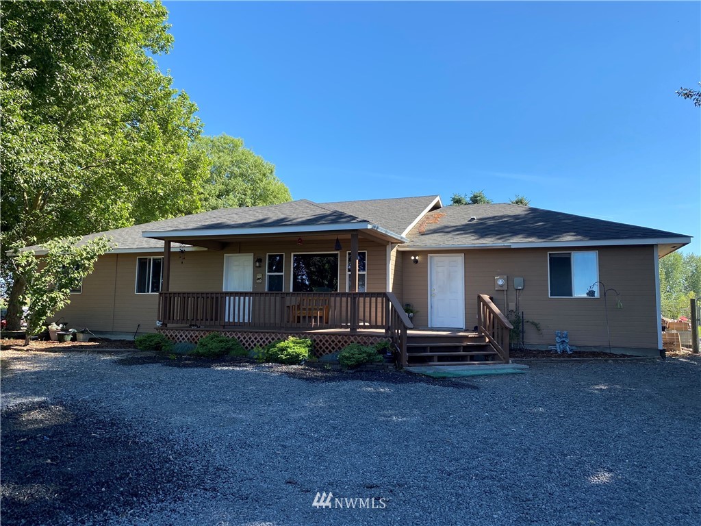 1253 Rd C Northeast Moses Lake, WA 98837 - Photo 1 of 39 Gallery Image 1