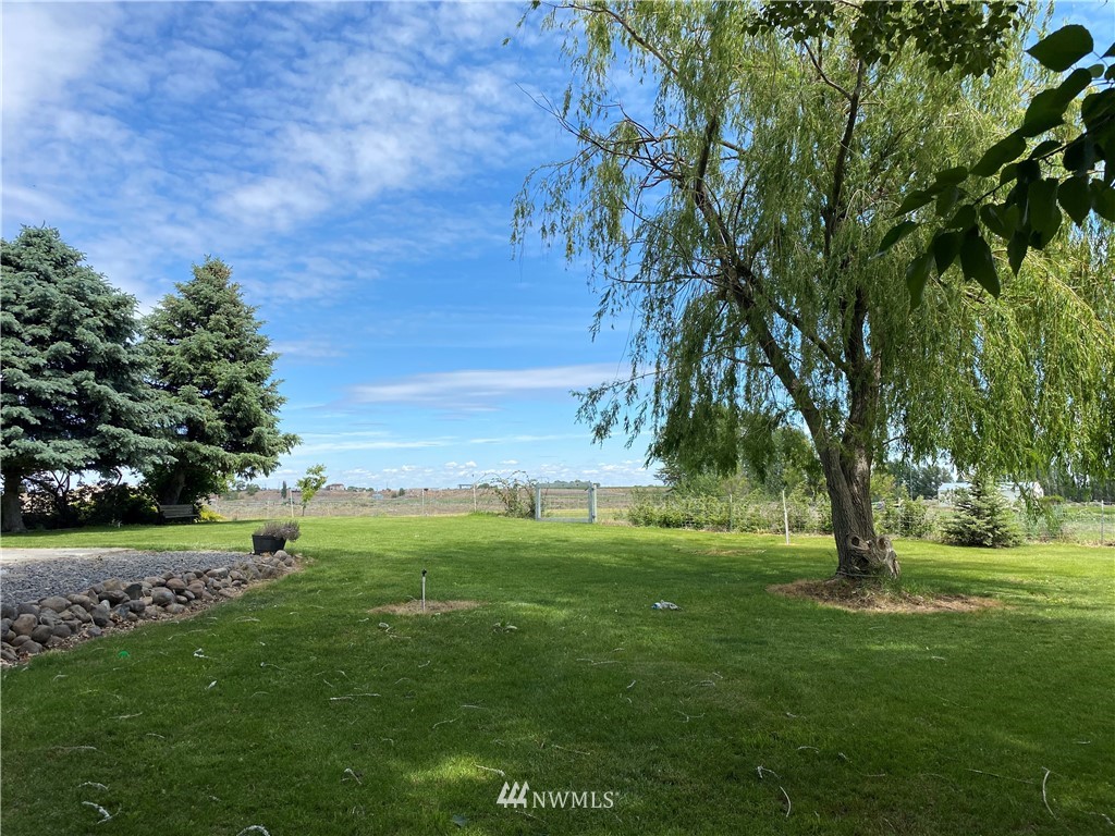 1253 Rd C Northeast Moses Lake, WA 98837 - Photo 38 of 39 Gallery Image 38