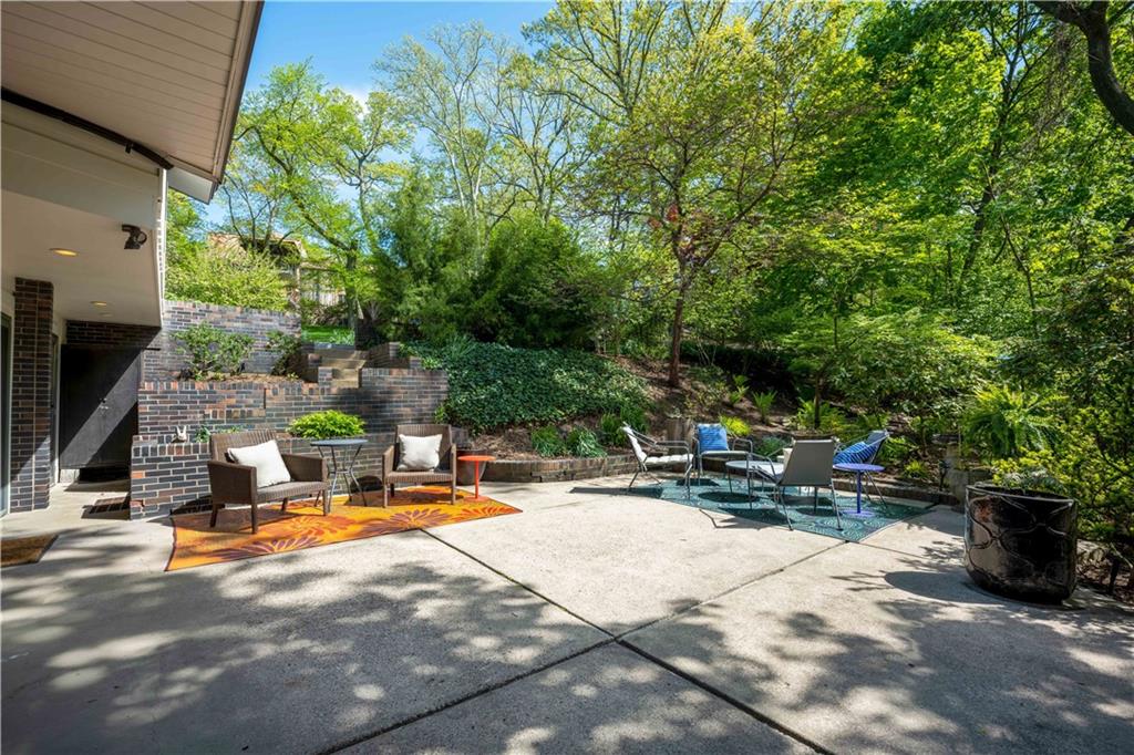 90 Woodland Road Pittsburgh, PA 15232 - Photo 25 of 25 Gallery Image 25
