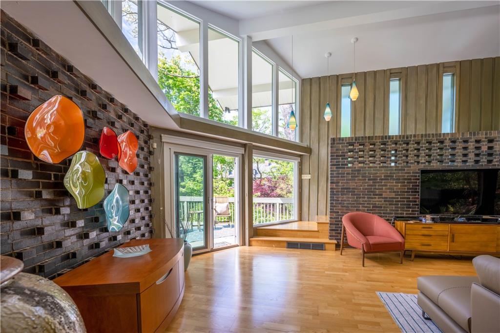 90 Woodland Road Pittsburgh, PA 15232 - Photo 6 of 25 Gallery Image 6