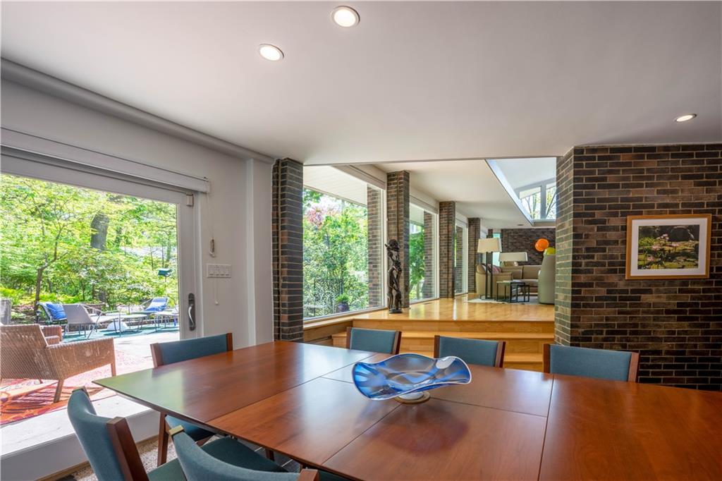 90 Woodland Road Pittsburgh, PA 15232 - Photo 8 of 25 Gallery Image 8