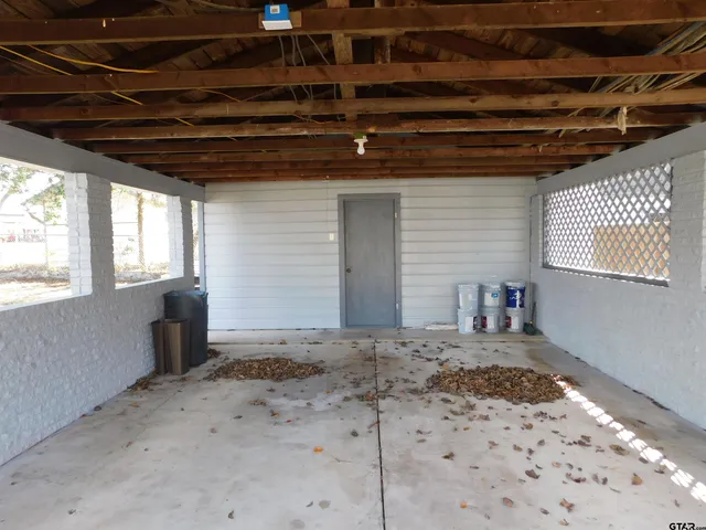 a view of a storage & utility room