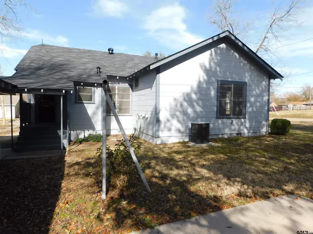 $1,675 | 301 West Mc Donald Street, Mineola, TX 75773