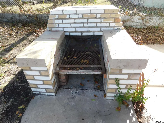 $1,675 | 301 West Mc Donald Street, Mineola, TX 75773