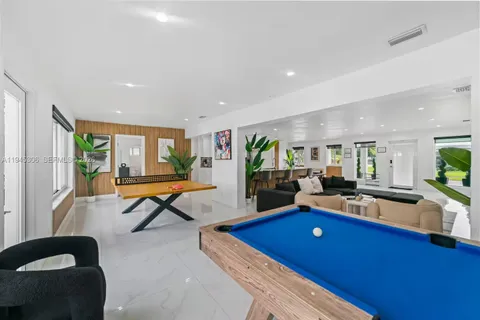 $895,000 | 700 Northwest 9th Court, Hallandale Beach, FL 33009