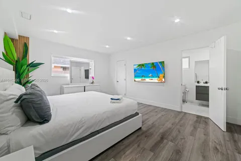 $895,000 | 700 Northwest 9th Court, Hallandale Beach, FL 33009