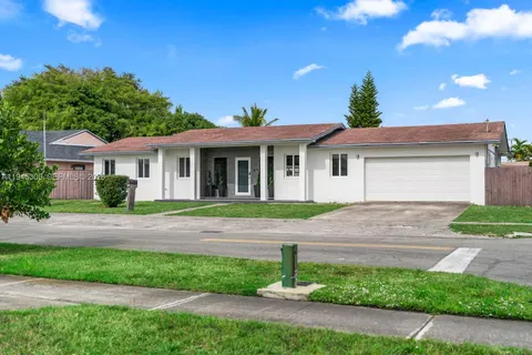 $895,000 | 700 Northwest 9th Court, Hallandale Beach, FL 33009