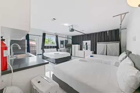 $895,000 | 700 Northwest 9th Court, Hallandale Beach, FL 33009