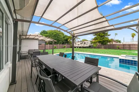 $895,000 | 700 Northwest 9th Court, Hallandale Beach, FL 33009