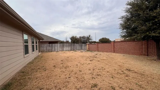 $2,275 | 8333 Flythe Mill Road, Fort Worth, TX 76120