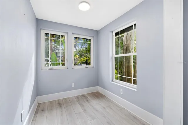 $4,000 | 313 23rd Avenue North, St. Petersburg, FL 33704