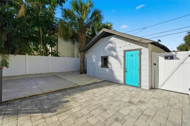 $4,000 | 313 23rd Avenue North, St. Petersburg, FL 33704