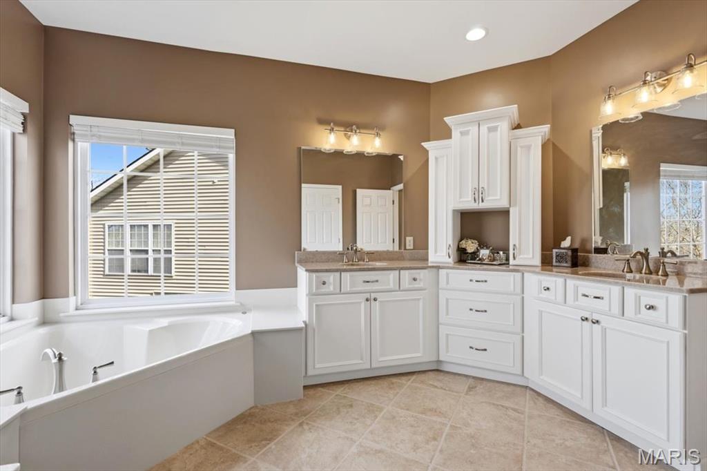679 Grand View Ridge Court Eureka, MO 63025 - Photo 35 of 99 Gallery Image 35