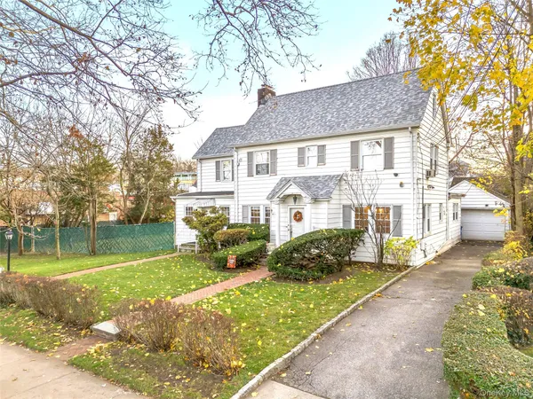 $2,280,000 | 43-24 Morgan Street | Little Neck