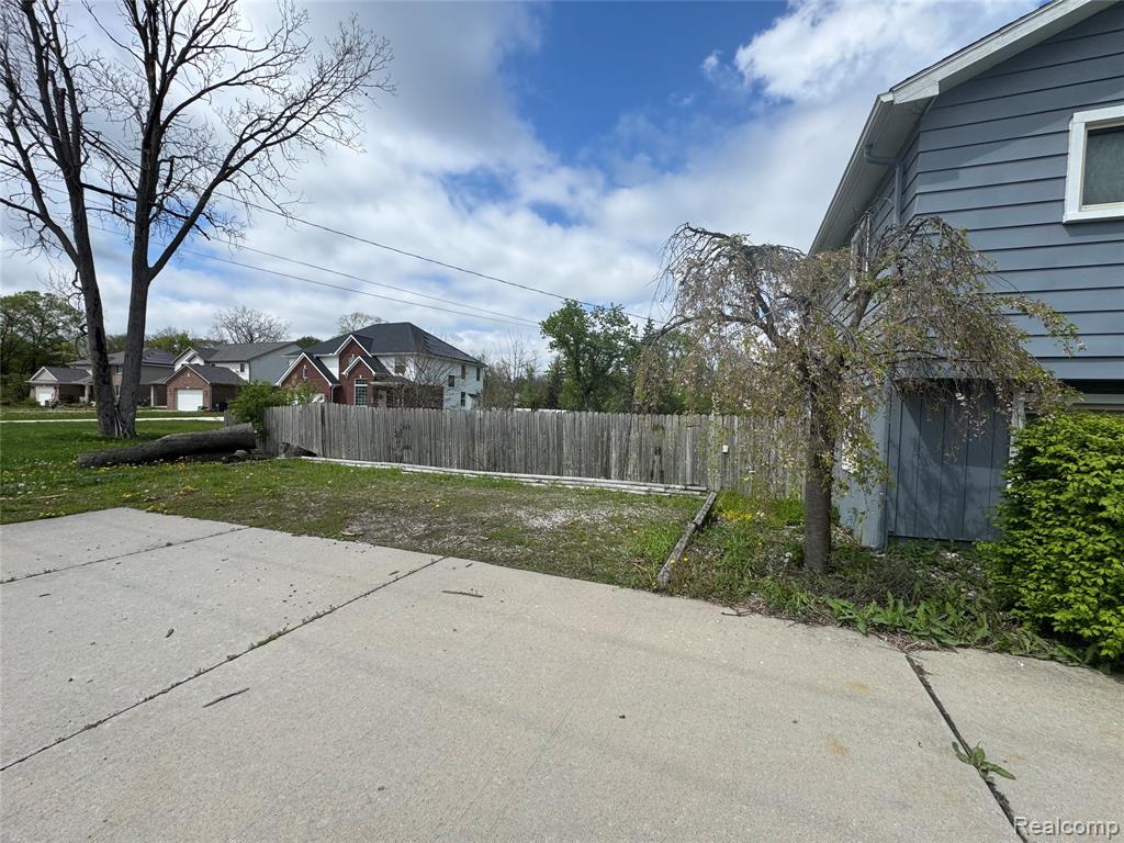 835 East Long Lake Road Troy, MI 48085 - Photo 3 of 30