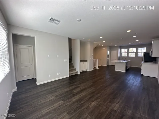 $2,487 | 177 Petaluma Valley Drive, Las Vegas, NV 89138