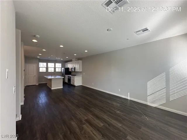 $2,487 | 177 Petaluma Valley Drive, Las Vegas, NV 89138
