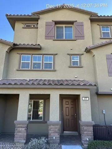 $2,487 | 177 Petaluma Valley Drive, Las Vegas, NV 89138