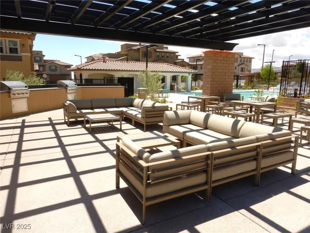 $2,487 | 177 Petaluma Valley Drive, Las Vegas, NV 89138