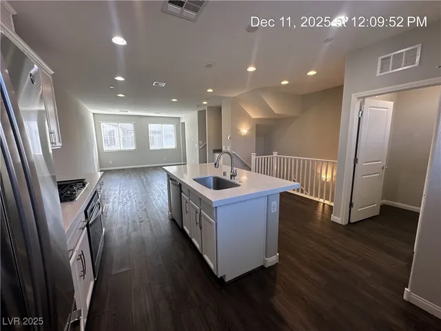 $2,487 | 177 Petaluma Valley Drive, Las Vegas, NV 89138