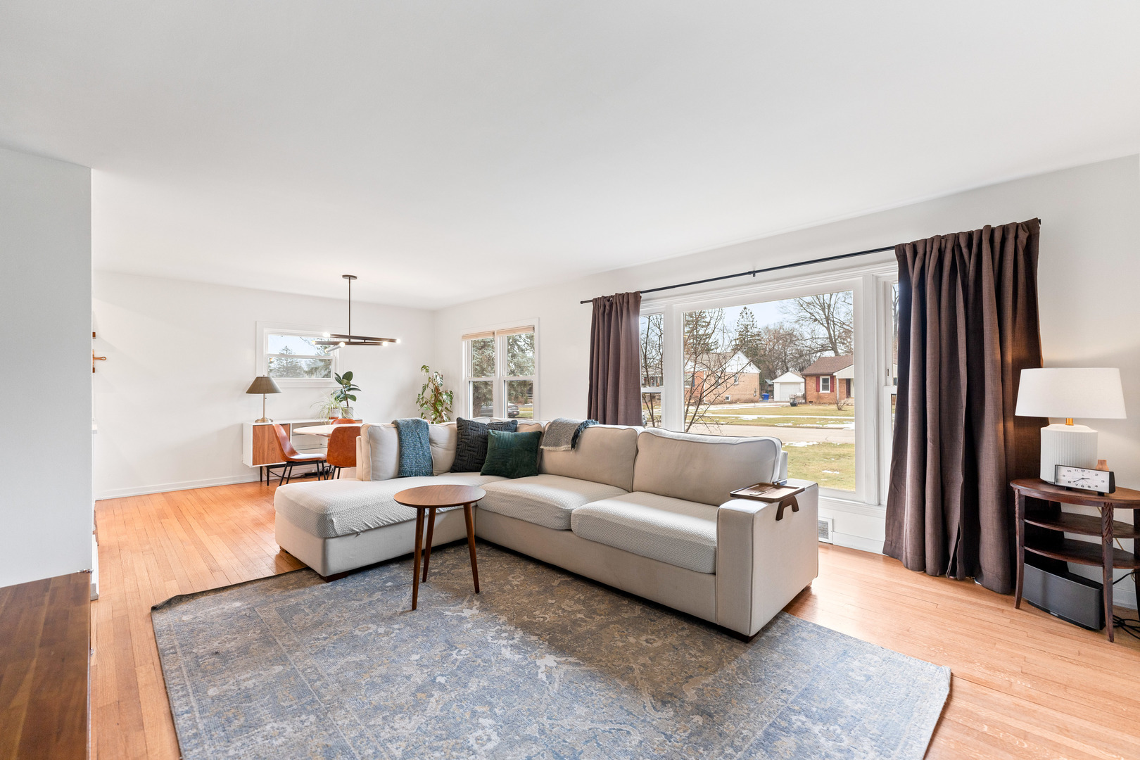 1217 Sunset Road Wheaton, IL 60189 - Photo 6 of 37 Gallery Image 6
