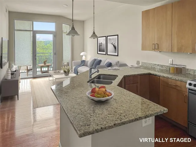 $189,900 | 711 Cosmopolitan Drive Northeast, Unit 527, Atlanta, GA 30324