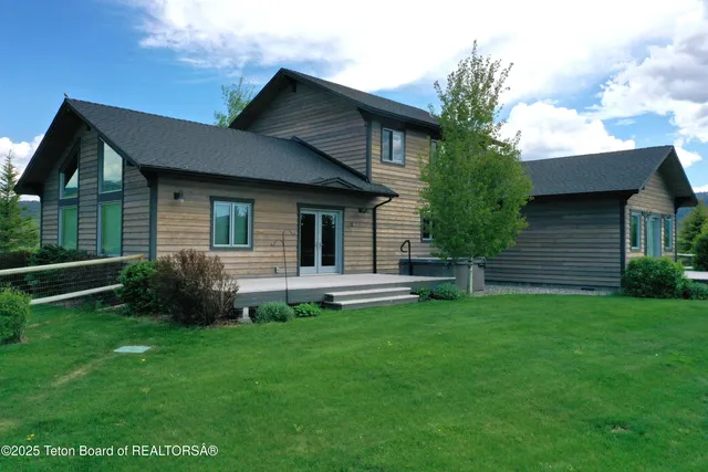 $1,495,000 | 9075 Nesting Eagles Loop, Victor, ID 83455