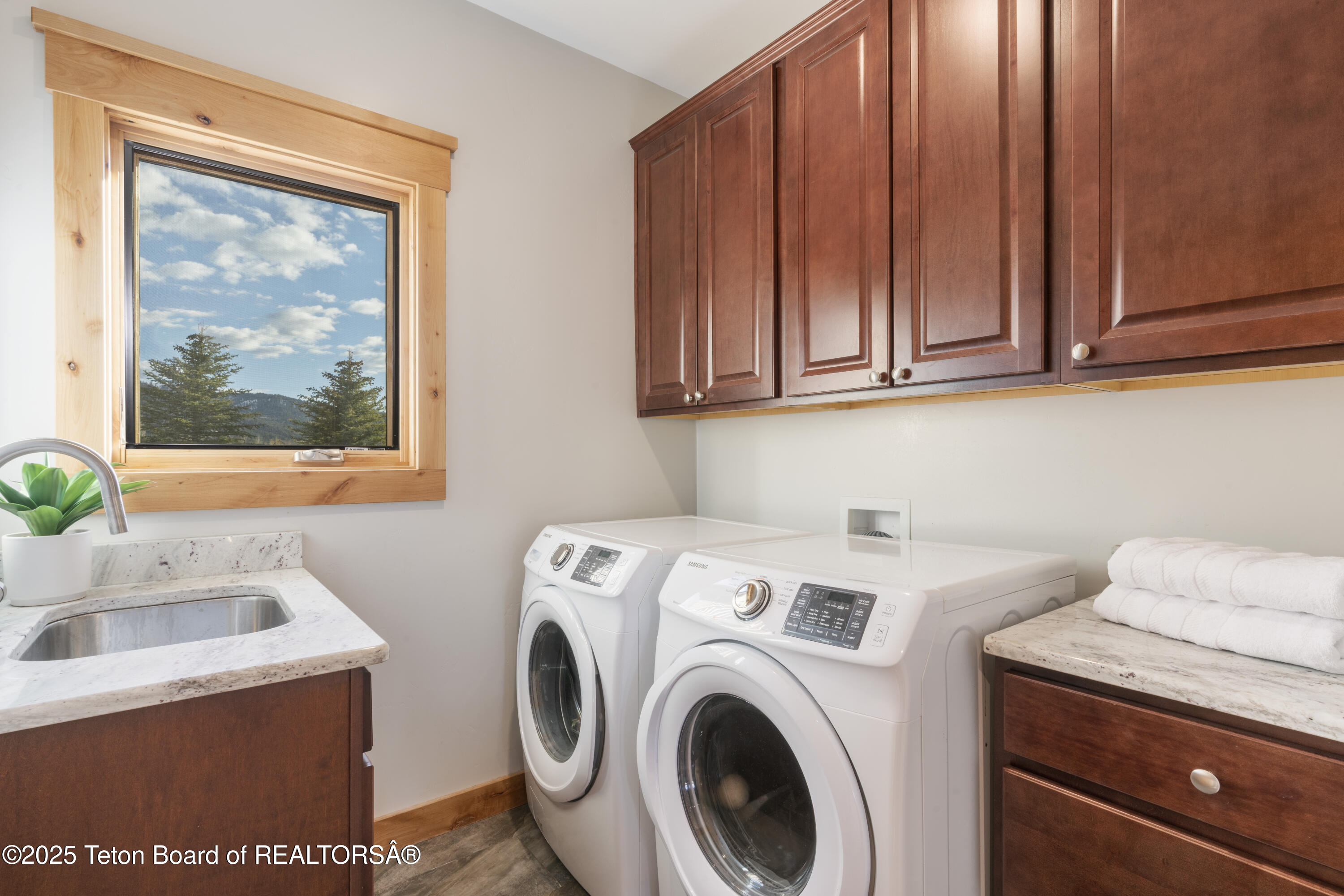 9075 Nesting Eagles Loop Victor, ID 83455 - Photo 32 of 57 _DSC9290