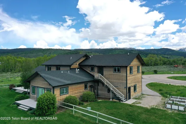 $1,495,000 | 9075 Nesting Eagles Loop, Victor, ID 83455