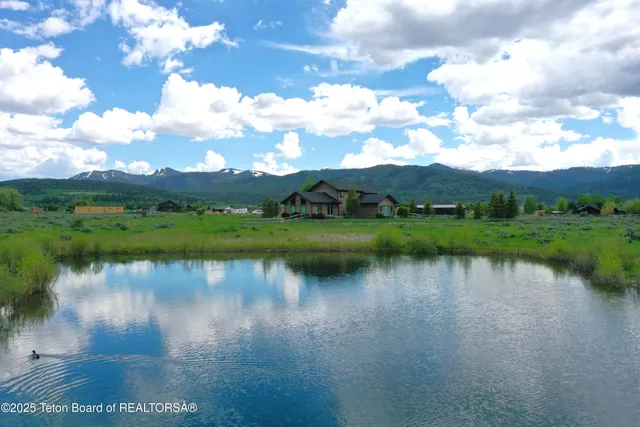 $1,495,000 | 9075 Nesting Eagles Loop, Victor, ID 83455