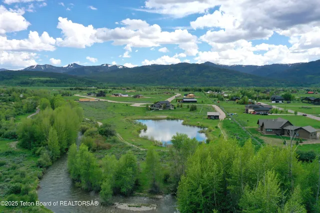 $1,495,000 | 9075 Nesting Eagles Loop, Victor, ID 83455