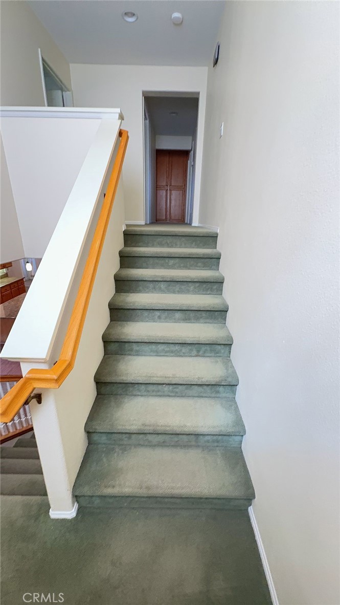 38265 Birch Court Murrieta, CA 92562 - Photo 19 of 46 a view of entryway