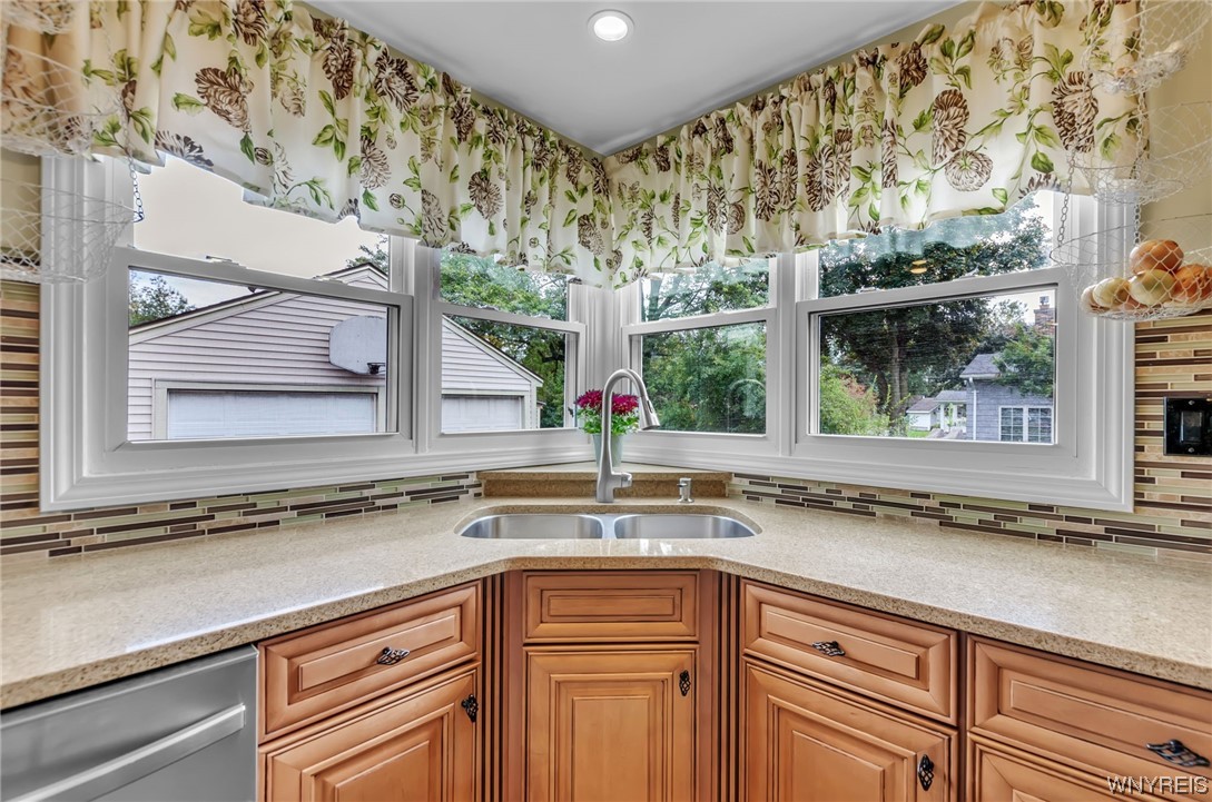 157 Brompton Road Amherst, NY 14221 - Photo 17 of 50