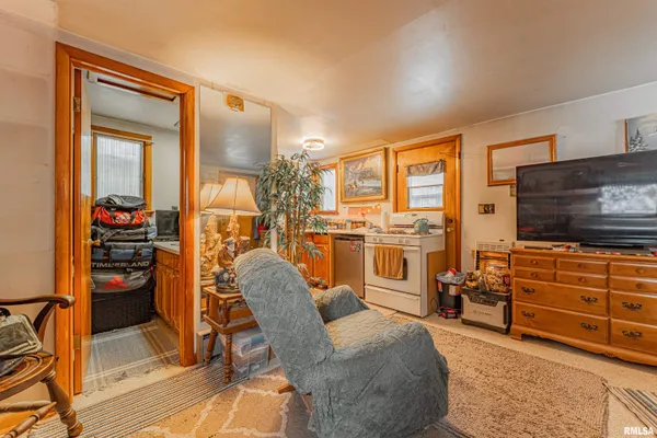 $299,000 | 1779 1250th Avenue, Lincoln, IL 62656