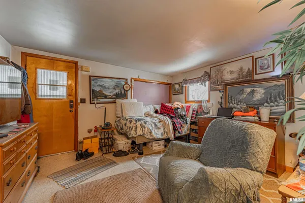 $299,000 | 1779 1250th Avenue, Lincoln, IL 62656