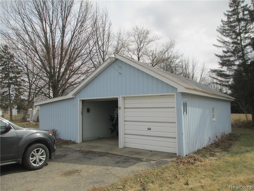 7177 Coldwater Road Flushing, MI 48433 - Photo 39 of 51