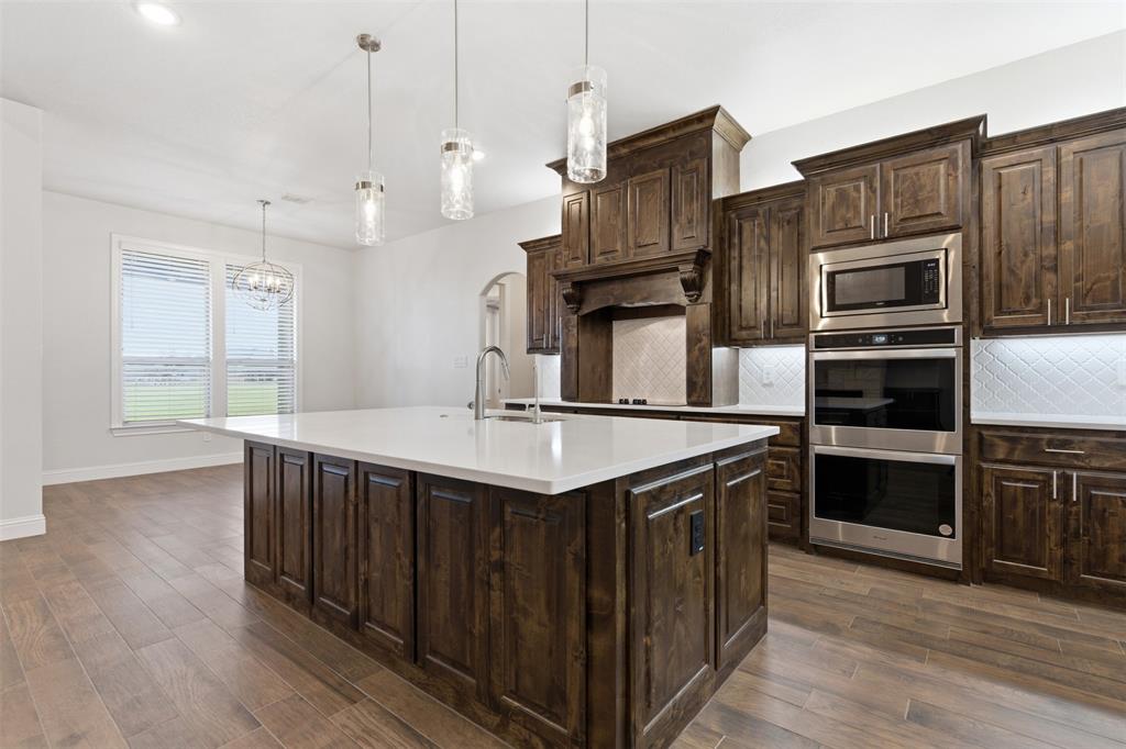 429 Hartley Way Azle, TX 76020 - Photo 12 of 40
