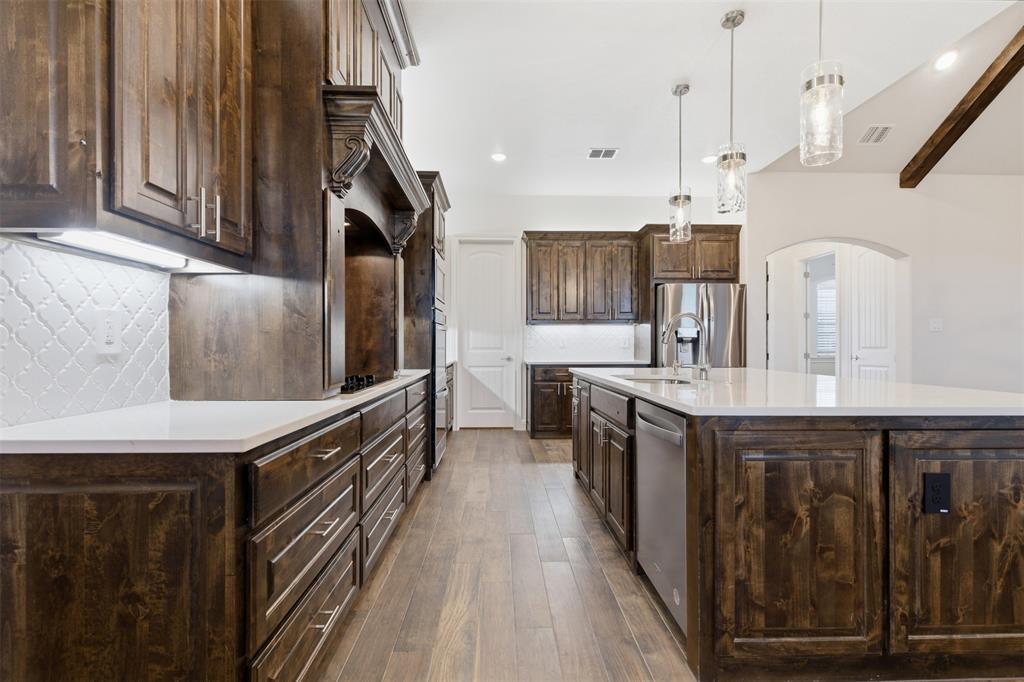 429 Hartley Way Azle, TX 76020 - Photo 17 of 40