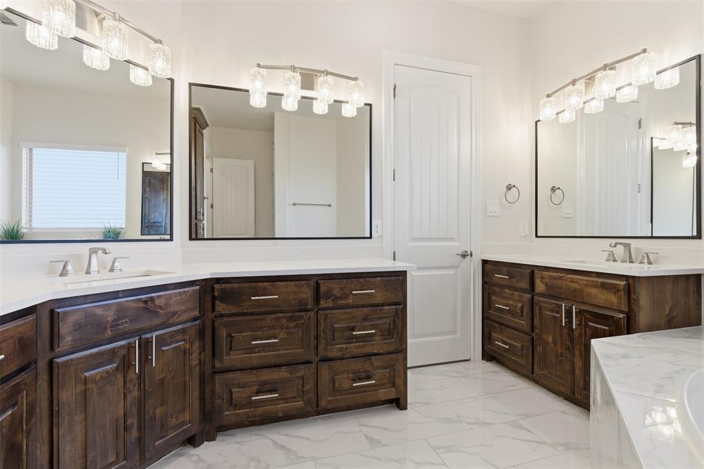 429 Hartley Way Azle, TX 76020 - Photo 23 of 40