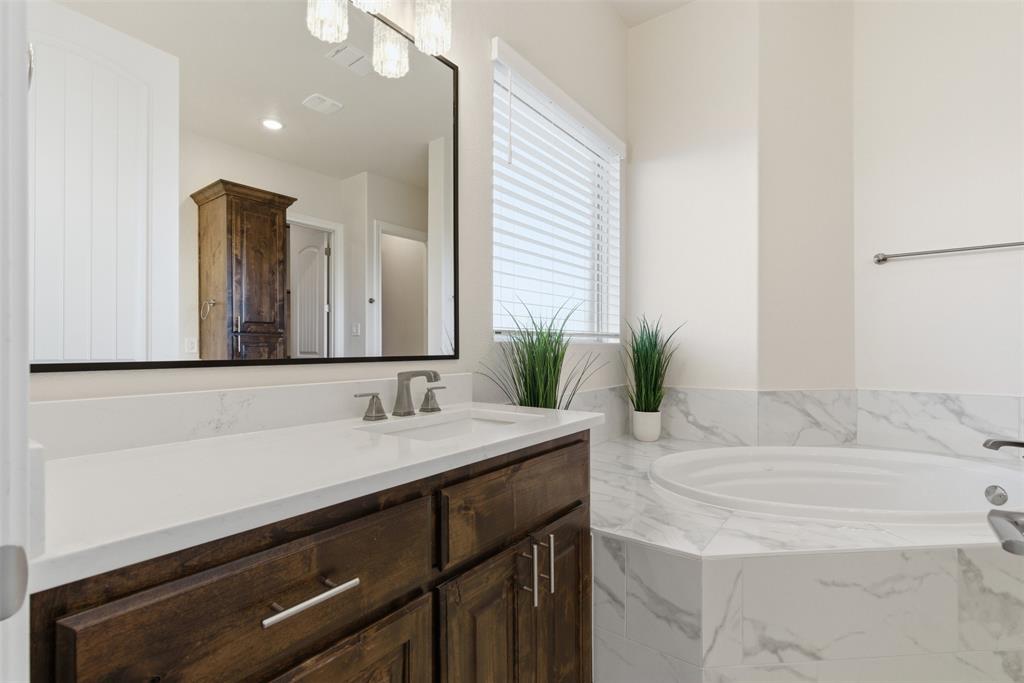 429 Hartley Way Azle, TX 76020 - Photo 24 of 40