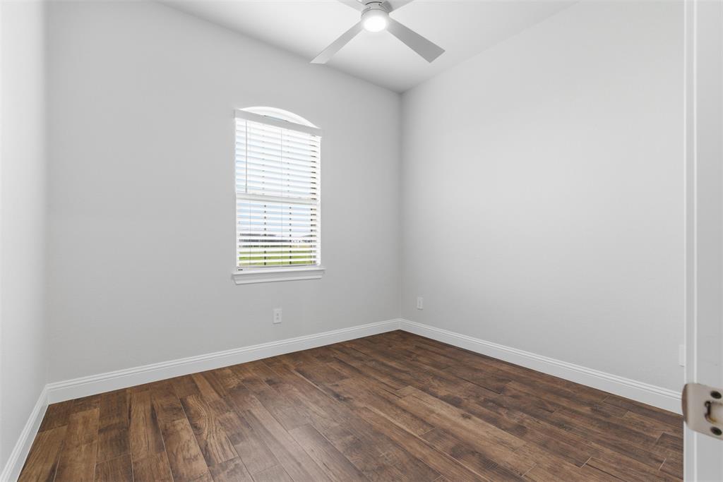 429 Hartley Way Azle, TX 76020 - Photo 32 of 40