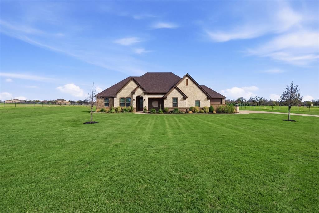 429 Hartley Way Azle, TX 76020 - Photo 4 of 40