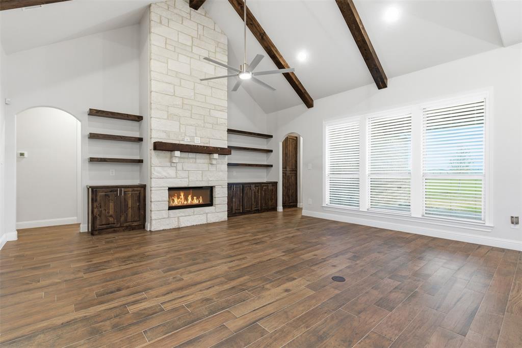 429 Hartley Way Azle, TX 76020 - Photo 8 of 40