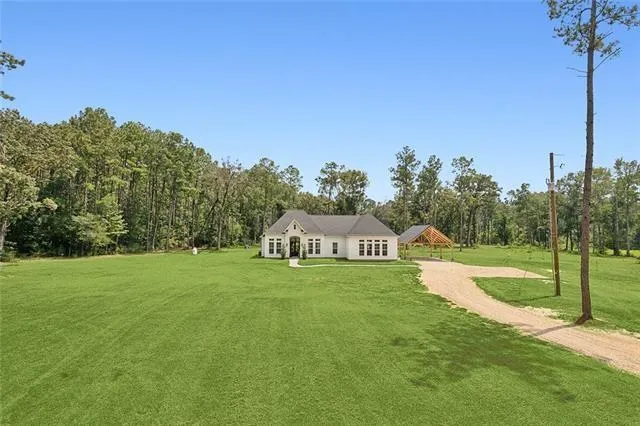 $680,000 | 16202 West Bennett Road, Independence, LA 70443