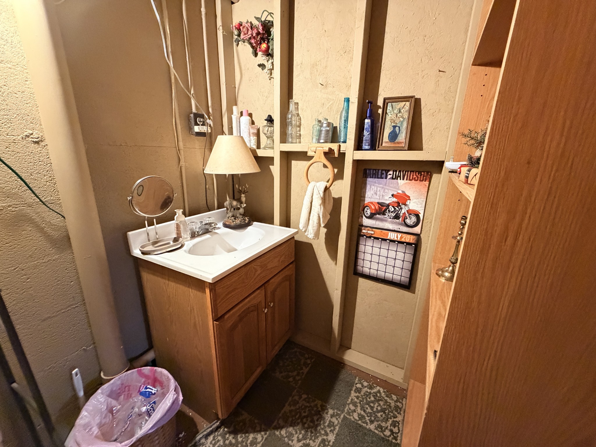 2890 Nance Bend Road Clifton, TN 38425 - Photo 36 of 52 a utility room with dryer and washer
