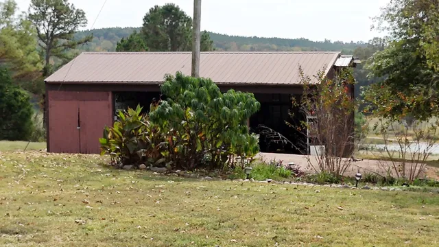 $490,000 | 2890 Nance Bend Road, Clifton, TN 38425