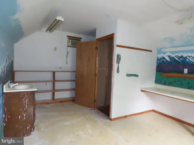 a view of a storage & utility room