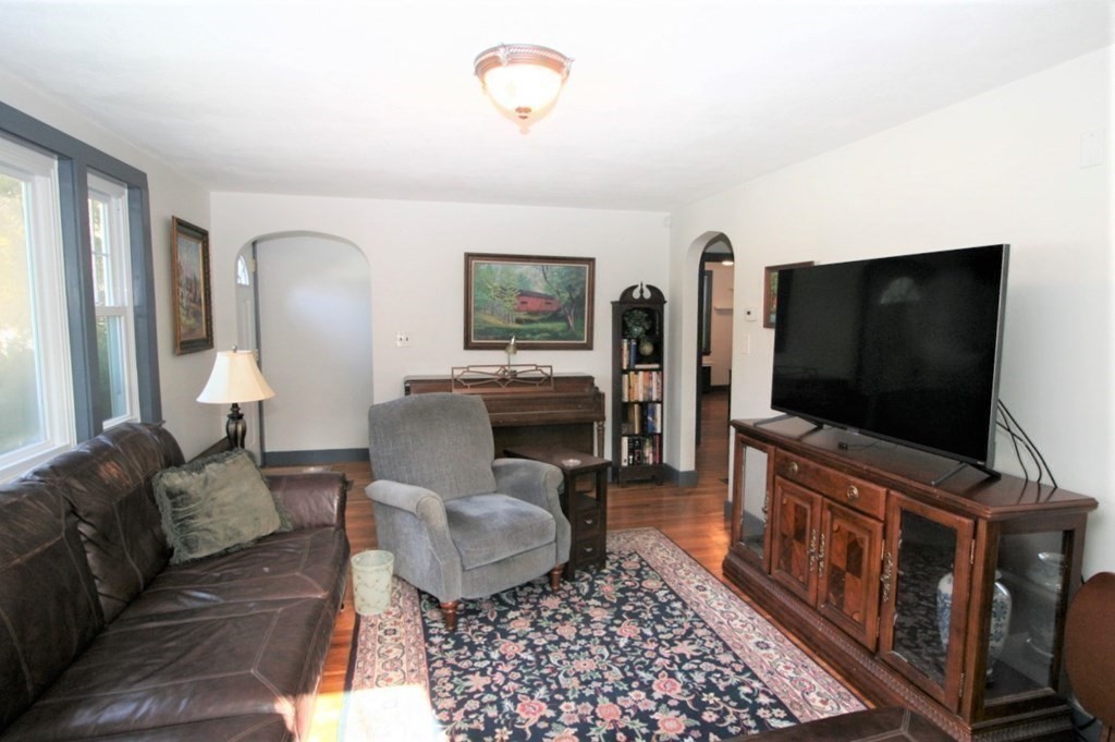 1 Kenneth Road Georgetown, MA 01833 - Photo 12 of 38 Gallery Image 12