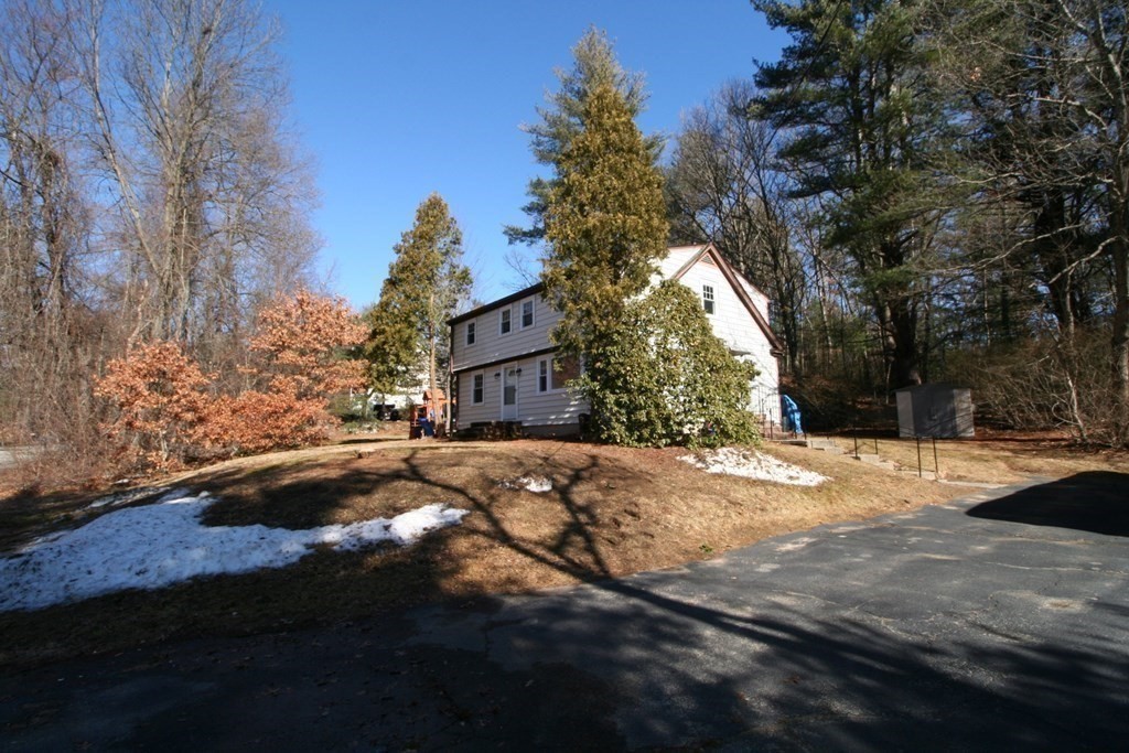 1 Kenneth Road Georgetown, MA 01833 - Photo 2 of 38 Gallery Image 2